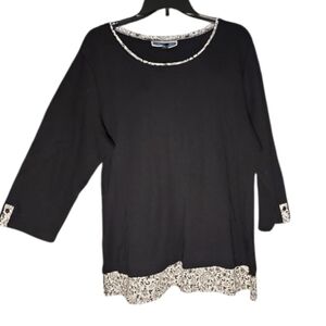 NWT! Karen Scott Top